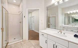 Villa De Palmas 5 Bedroom Home by RedAwning