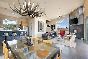 Jackalope Junction-pool, Hot Tub, Fire Pit, Bbq & Desert Views! 2 Bedr