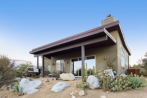 Jackalope Junction-pool, Hot Tub, Fire Pit, Bbq & Desert Views! 2 Bedr