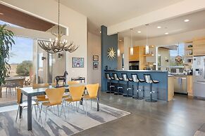 Jackalope Junction-pool, Hot Tub, Fire Pit, Bbq & Desert Views! 2 Bedr