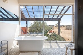 Jackalope Junction-pool, Hot Tub, Fire Pit, Bbq & Desert Views! 2 Bedr