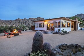 La Luna Azul - Privacy In The Boulders W/ Hot Tub & Fire Pit 2 Bedroom