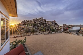 La Luna Azul - Privacy In The Boulders W/ Hot Tub & Fire Pit 2 Bedroom