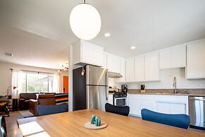 The Rockhopper - Hot Tub, Fire Pit & Walk To Downtown Jt! 4 Bedroom Ho
