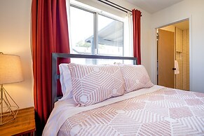 The Rockhopper - Hot Tub, Fire Pit & Walk To Downtown Jt! 4 Bedroom Ho