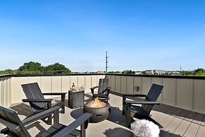 Coastal Chic Home near New Belgium & Old Town FC