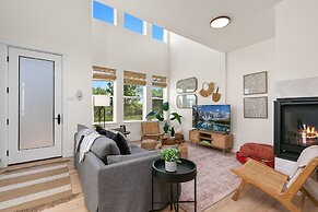 Coastal Chic Home near New Belgium & Old Town FC