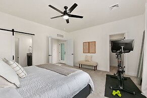 Coastal Chic Home near New Belgium & Old Town FC