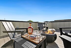 Coastal Chic Home near New Belgium & Old Town FC