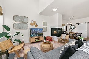 Coastal Chic Home near New Belgium & Old Town FC