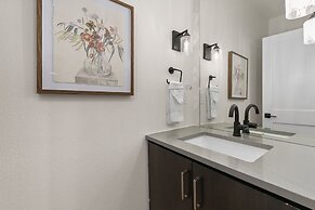 Coastal Chic Home near New Belgium & Old Town FC