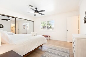 Roadrunner Inn - Pool, Hot Tub, Bbq And Fire Pit! 2 Bedroom Home by Re