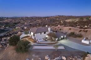 Chateau Evie James -high End Luxury Home W/pool,hot Tub,gameroom 5 Bed