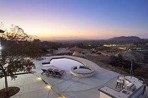 Chateau Evie James -high End Luxury Home W/pool,hot Tub,gameroom 5 Bed