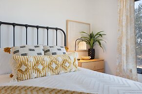 Chateau Evie James -high End Luxury Home W/pool,hot Tub,gameroom 5 Bed