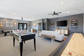 Chateau Evie James -high End Luxury Home W/pool,hot Tub,gameroom 5 Bed