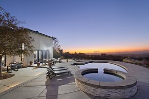 Chateau Evie James -high End Luxury Home W/pool,hot Tub,gameroom 5 Bed