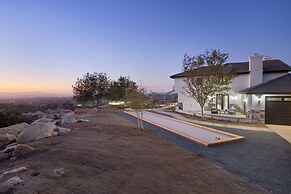 Chateau Evie James -high End Luxury Home W/pool,hot Tub,gameroom 5 Bed