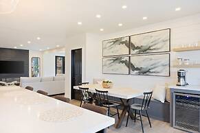 Chateau Evie James -high End Luxury Home W/pool,hot Tub,gameroom 5 Bed