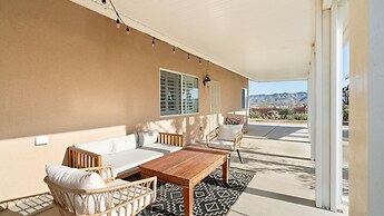 Hillside Desert House - Hot Tub, Fire Pit And Bbq! 3 Bedroom Home by R