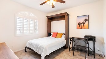 Hillside Desert House - Hot Tub, Fire Pit And Bbq! 3 Bedroom Home by R