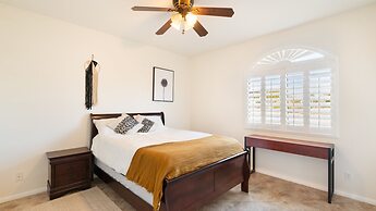 Hillside Desert House - Hot Tub, Fire Pit And Bbq! 3 Bedroom Home by R