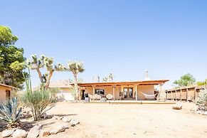 Sukha Life Retreat - Beautiful Views, Close To Jtnp W/hot Tub! 2 Bedro