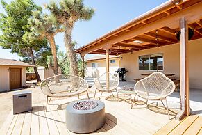 Sukha Life Retreat - Beautiful Views, Close To Jtnp W/hot Tub! 2 Bedro