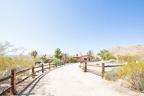 Sukha Life Retreat - Beautiful Views, Close To Jtnp W/hot Tub! 2 Bedro