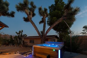 Sukha Life Retreat - Beautiful Views, Close To Jtnp W/hot Tub! 2 Bedro