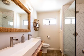 Sukha Life Retreat - Beautiful Views, Close To Jtnp W/hot Tub! 2 Bedro