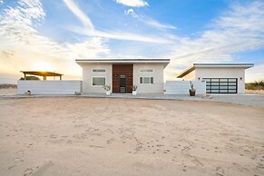 Sun Oro Joshua Tree - Hot Tub, Bbq, Fire Pit & Gameroom 2 Bedroom Home