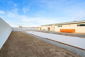 Sun Oro Joshua Tree - Hot Tub, Bbq, Fire Pit & Gameroom 2 Bedroom Home