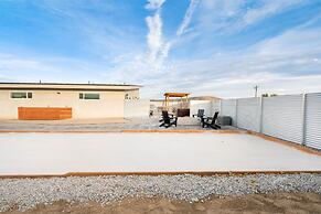 Sun Oro Joshua Tree - Hot Tub, Bbq, Fire Pit & Gameroom 2 Bedroom Home