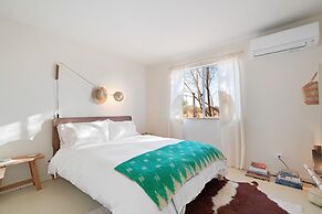 Goat House - Bbq, Hammocks And Dark Skies! 1 Bedroom Home by RedAwning