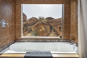 Rock Box - Modern Adobe Nestled In The Boulders Above Coyote Hol 3 Bed