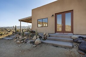 Rock Box - Modern Adobe Nestled In The Boulders Above Coyote Hol 3 Bed