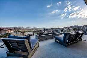 Loft Ledge - Modern Desert Oasis With Hot Tub And Incredible End 3 Bed