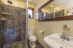 The Cabin Under The Stars - Hot Tub, Bbq And A Firepit 2 Bedroom Cabin