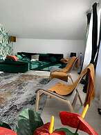 Spacious 3 Bed Apartment Cluj Floresti Near Vivo