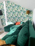 Spacious 3 Bed Apartment Cluj Floresti Near Vivo