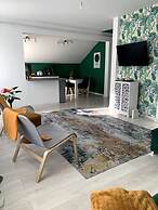 Spacious 3 Bed Apartment Cluj Floresti Near Vivo