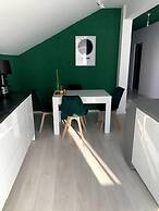 Spacious 3 Bed Apartment Cluj Floresti Near Vivo