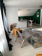 Spacious 3 Bed Apartment Cluj Floresti Near Vivo