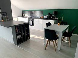 Spacious 3 Bed Apartment Cluj Floresti Near Vivo