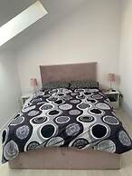 Spacious 3 Bed Apartment Cluj Floresti Near Vivo