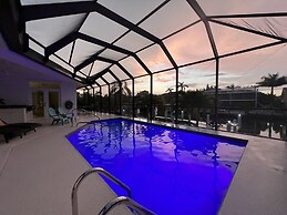 Lighthouse 1124 3 Bedroom Home by RedAwning