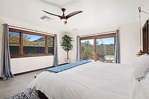 Dreamspace - Hot Tub, Fire Pit, 5 Min. To Park 2 Bedroom Home by RedAw