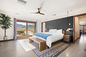 Dreamspace - Hot Tub, Fire Pit, 5 Min. To Park 2 Bedroom Home by RedAw