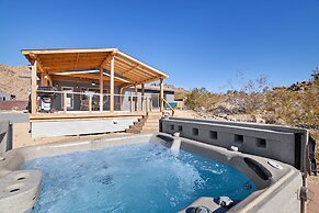 Dreamspace - Hot Tub, Fire Pit, 5 Min. To Park 2 Bedroom Home by RedAw